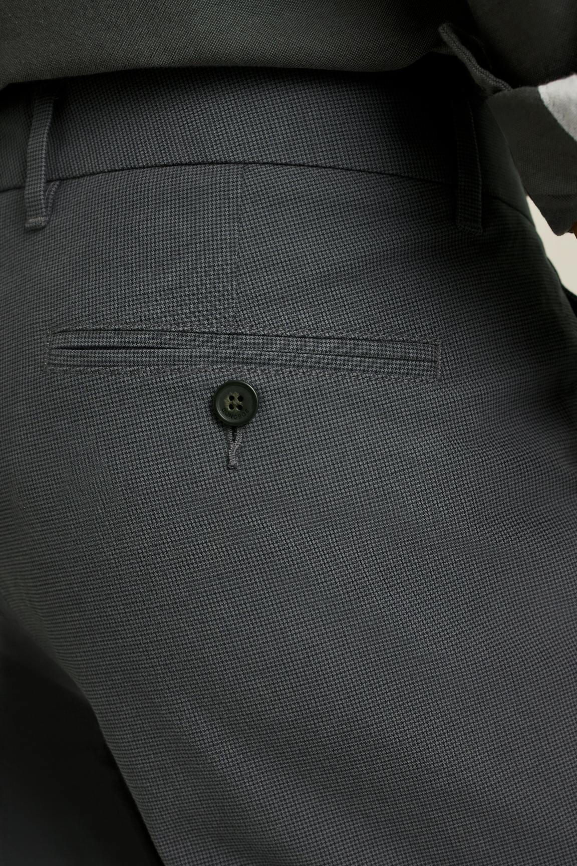 Weekday Warrior Dress Pants